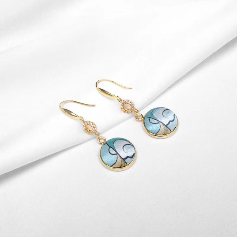 Firefly Glow Earring