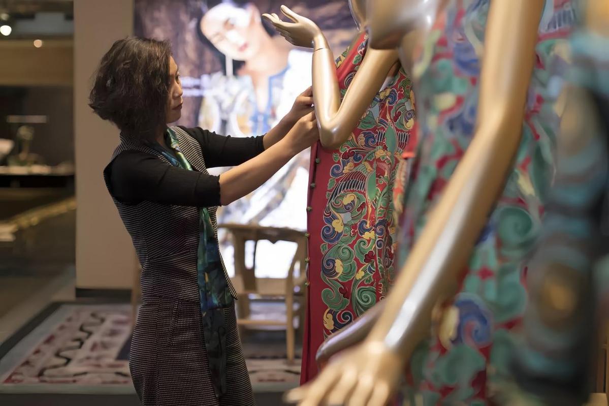 Fan Yanyan: Using Silk to Tell the Story of Dunhuang and Engage in Cultural Dialogue with the World