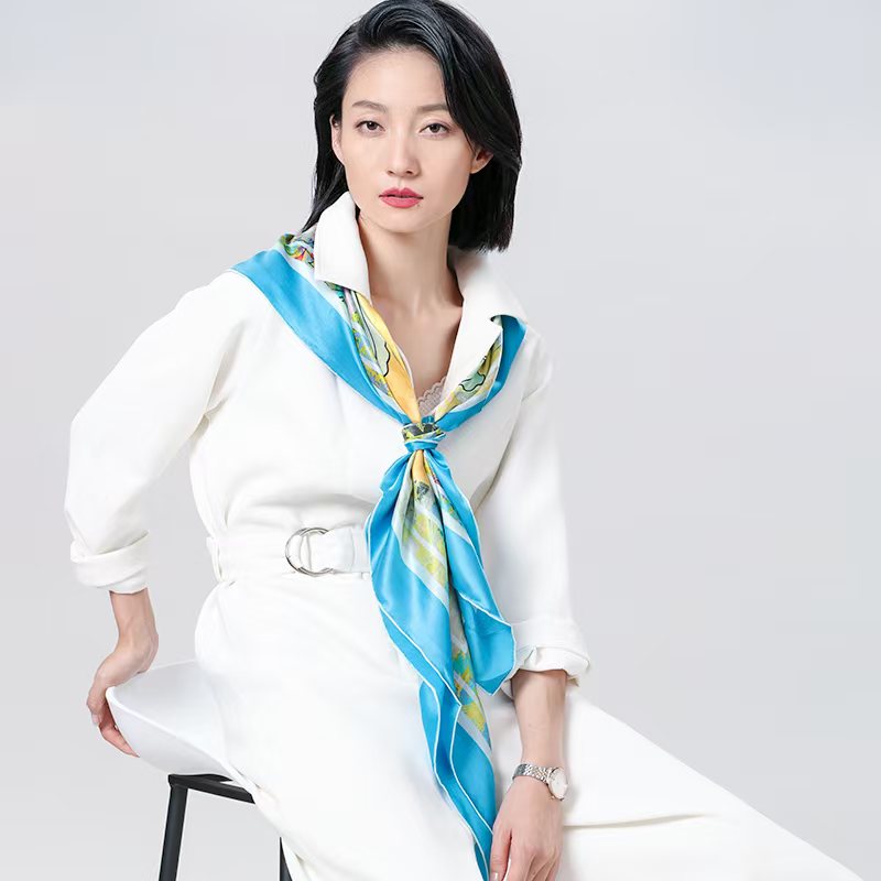 Flowers in full bloom and the moon in its full glory