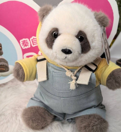 Qin Han-Han Adorable Hugging Pose